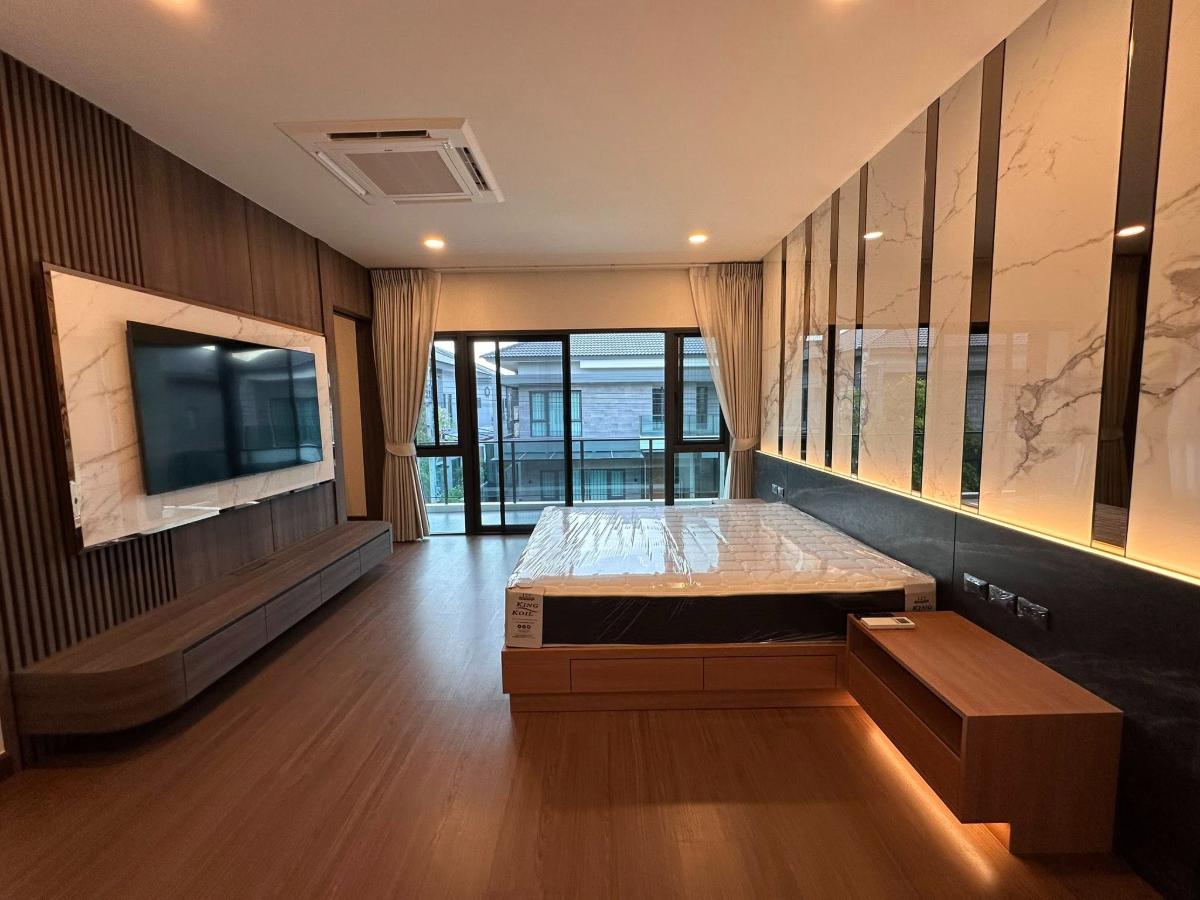 รูป ✅ว่าง✨ ให้เช่า บ้านเดี่ยวหรู “The City Bangna” ✨4ห้องนอน5ห้องน้ำ💚เฟอร์นิเจอร์พร้อมเข้าอยู่✅ LINE: @682rrwqoใกล้สนามบินสุวรรณภูมิ - รูปที่ 13/18
