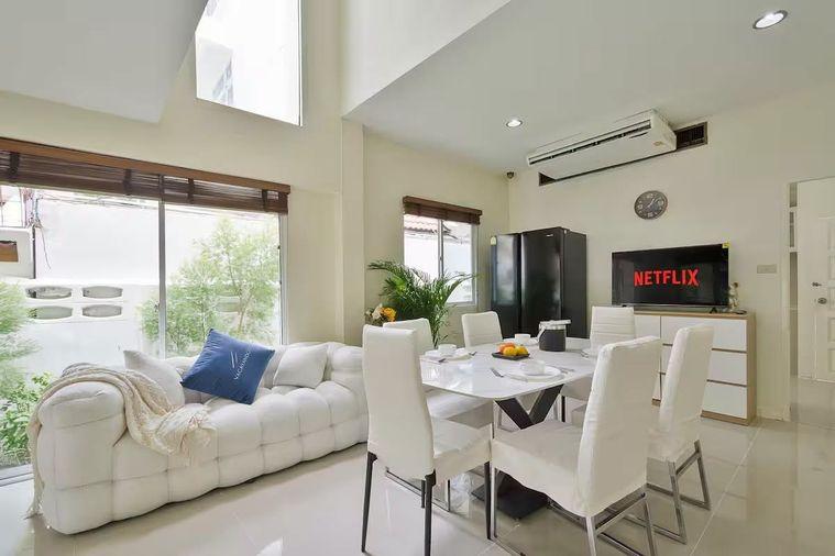 รูป Rare Item สุขุมวิท 31! ให้เช่าบ้านหรู 4 ชั้น อนุญาตให้เปิดทำธุรกิจ Airbnb ได้เลย 🏡 - รูปที่ 2/32