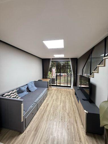 รูป 🔥 Blossom Condo @ Sathorn - Charoenrat ห้อง Duplex 2 ห้องนอน 55 ตร.ม. เพียง 22,000 บาท/เดือน พร้อมเข้าอยู่! 🏙️✨ - รูปที่ 10/15