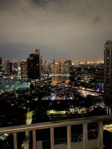 picture Corner unit with panoramic city view and bathtub at IDEO Sukhumvit - Rama 4. 60 sq.m. - 1/10