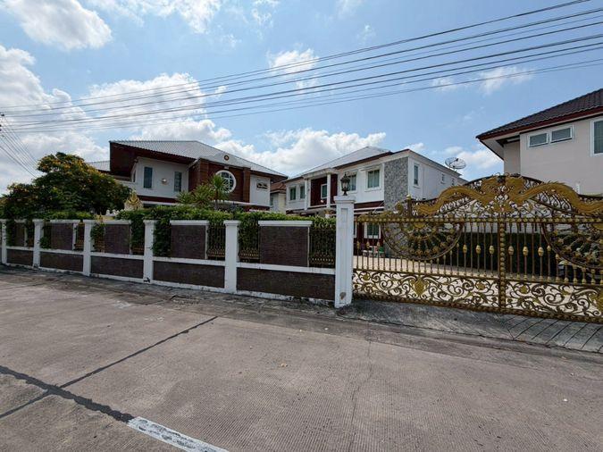 รูป 📌ขาย บ้านเดี่ยว Thanapirom  ธนาภิรมย์  โลตัส-ศรีนครินทร์ ทำเลดี ได้ความสงบ เดินทางสะดวก เข้าเมืองพระราม 3 ง่าย  ✅ใกล้ทางด่วนและรถไฟฟ้า - รูปที่ 1/14