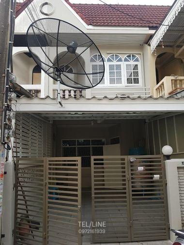 รูป ให้เช่าทาวน์เฮาส์ 2 ชั้น ลาดพร้าว 87 ใกล้ถนนลาดพร้าว พร้อมอยู่ - รูปที่ 1/10