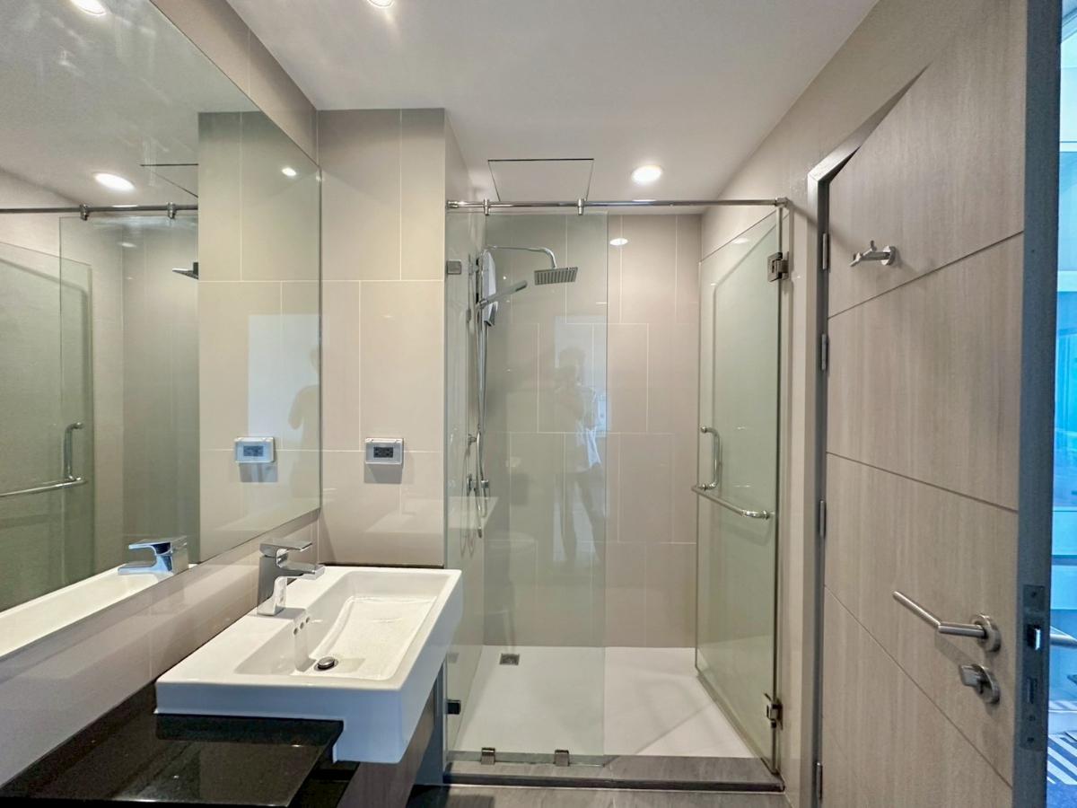 picture The Symphony: 1 bedroom, 47 sq m, 22nd floor, sea view, ready to move in, spacious balcony, comfortable living. - 15/21