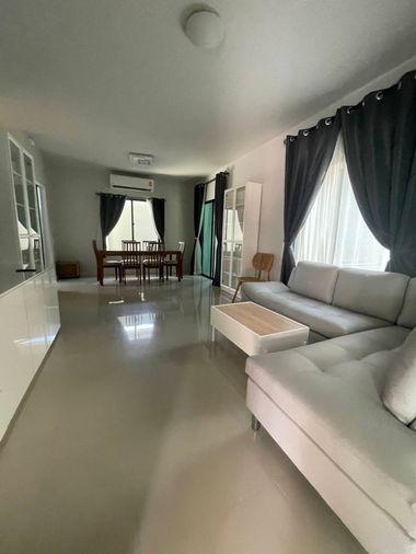 รูป 🏡✨ ให้เช่าบ้านเดี่ยว 2 ชั้น พร้อมเฟอร์นิเจอร์ครบ | วงแหวนลำลูกกา คลอง 5 | ใกล้ Future Park รังสิต 🌿 - รูปที่ 2/16