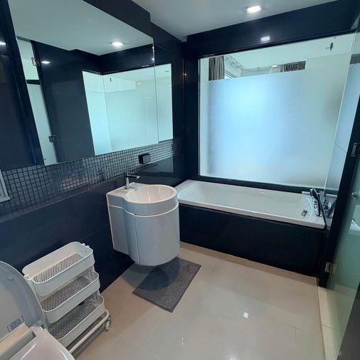 picture 2 bedrooms Condo for rent at Rhythm Sukhumvit 50 near BTS On Nut, high-floor corner unit with river view (Rt-01) - 7/12