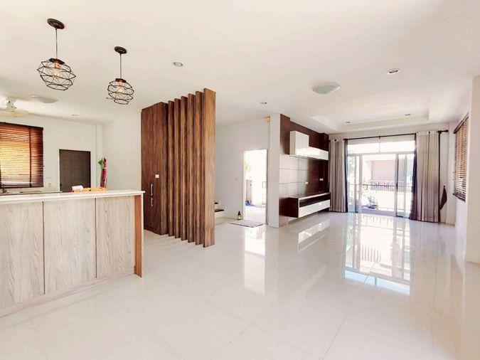 รูป บ้านเดี่ยว 2 ชั้น หมู่บ้านเดอะลิฟวิ่ง หนองขาม ศรีราชา ชลบุรี - รูปที่ 10/30