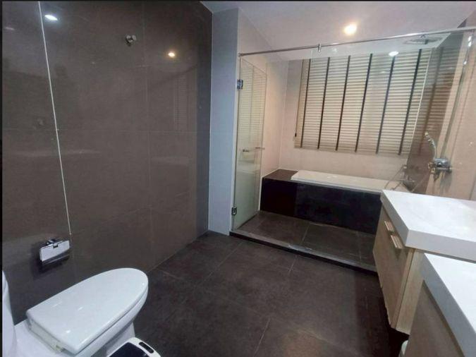 picture rent Capital Ekkamai. 4bed 200sqm. Private lift! Line id: @pfagent - 11/16