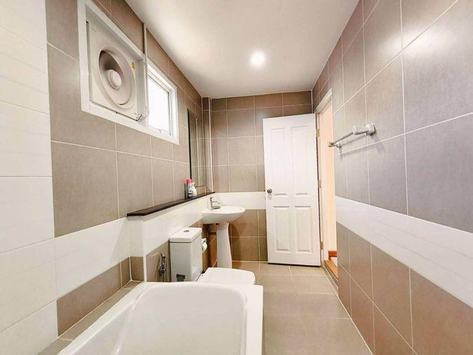 รูป บ้านเดี่ยว 2 ชั้น หมู่บ้านเดอะลิฟวิ่ง หนองขาม ศรีราชา ชลบุรี - รูปที่ 24/30