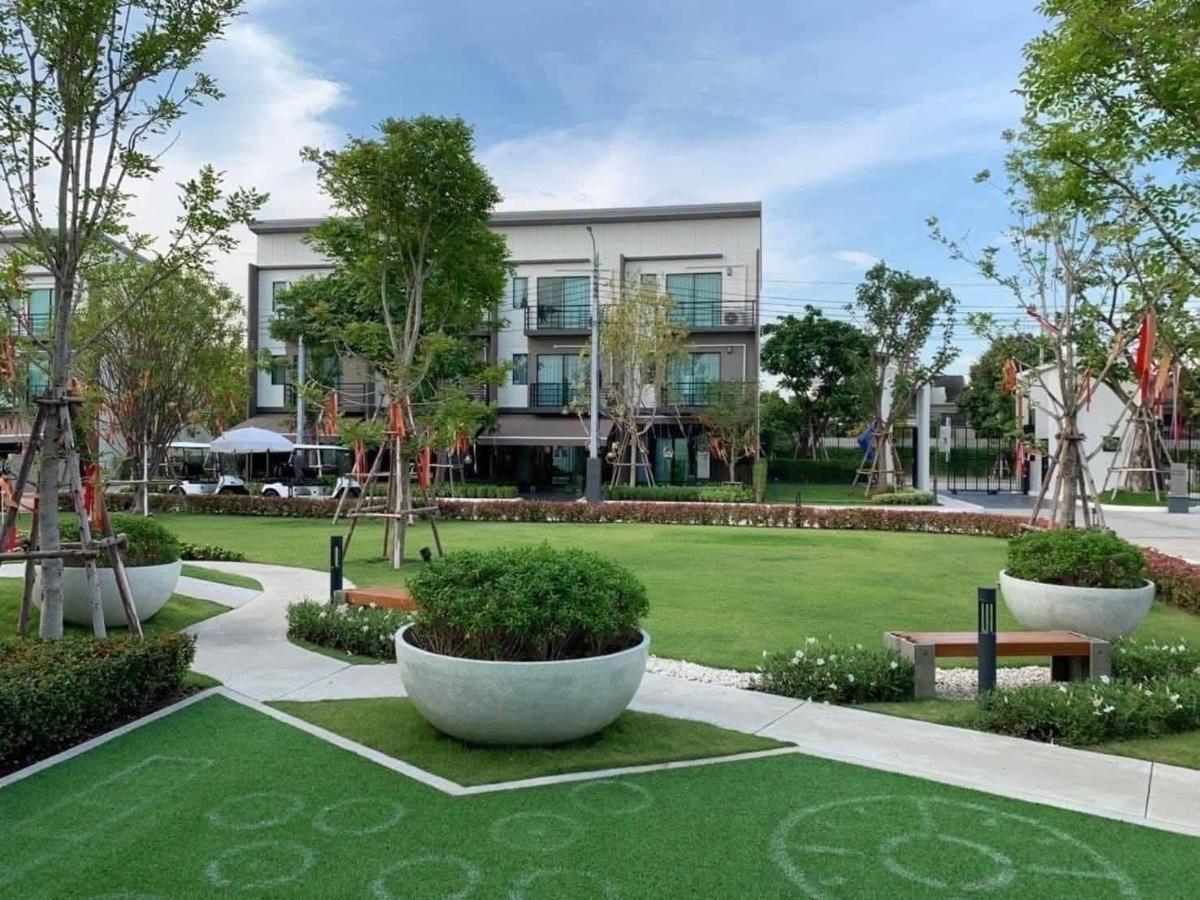 รูป ทาวน์เฮ้าส์ให้เช่า ✨ Baan Klang Muang Srinakarin – Onnut ✨ 3 ห้องนอน 3 ห้องน้ำ เฟอร์นิเจอร์ และ เครื่องใช้ไฟฟ้าครบ  - รูปที่ 11/11