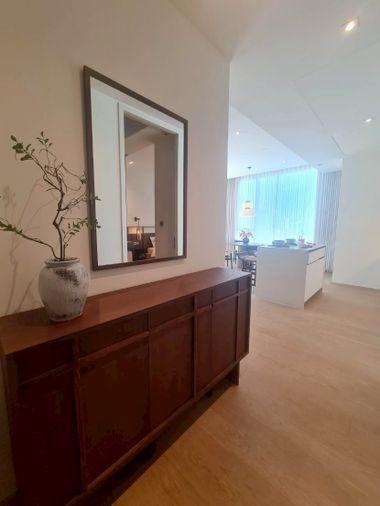 รูป The Strand Thonglor ขายพร้อมเฟอร์ ลงทะเบียนเยี่ยมชมโครงการ 2 Bedrooms 2 Bathrooms 90 sq.m.   - รูปที่ 9/10