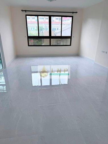 picture ðĒ Condo for Sale : Lumpini Place Narathiwas 24 Property Code | LNP-C14170 - 1/11
