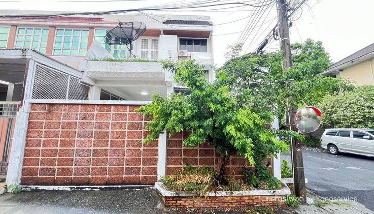 picture Call : 063-296-5696 Phon Phailin Village, Townhouse corner unit 3 stories 36 sq.wa 3 Beds 3 Baths - 2/14