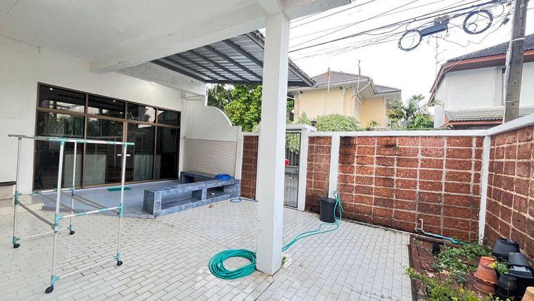 picture Call : 063-296-5696 Phon Phailin Village, Townhouse corner unit 3 stories 36 sq.wa 3 Beds 3 Baths - 3/14