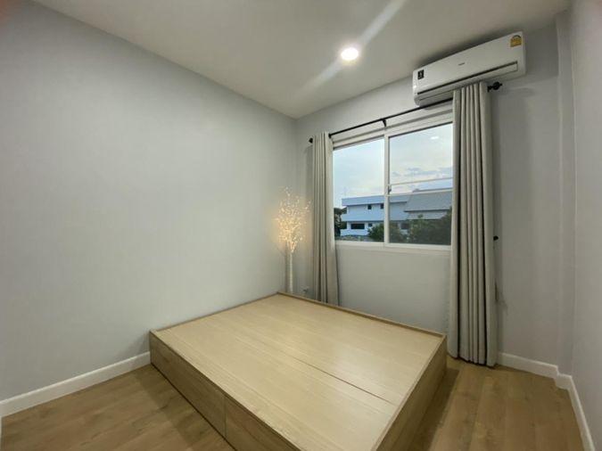 รูป 🏡✨ ให้เช่าบ้านเดี่ยว 2 ชั้น ตกแต่งใหม่ พร้อมเข้าอยู่ | รัชดาภิเษก | เดินทางสะดวก เชื่อมต่อหลายเส้นทาง 🌿 - รูปที่ 5/11