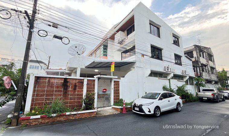 picture Call : 063-296-5696 Phon Phailin Village, Townhouse corner unit 3 stories 36 sq.wa 3 Beds 3 Baths - 1/14