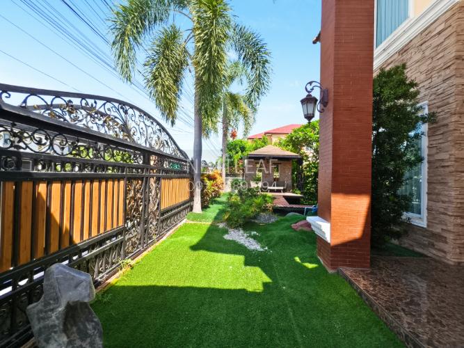 รูป ขาย บ้านเดี่ยว ร่มรื่น บรรยากาศเหมือนรีสอร์ท ติดถนนหลักของหมุ่บ้าน Natural Ville ร่มเกล้า 3 ห้องนอน 4 ห้องน้ำ 175 ตร.ว. - รูปที่ 3/34