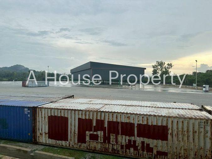 picture Land for sale with warehouse and buildings in Sriracha, Chonburi. High potential location. - 4/5
