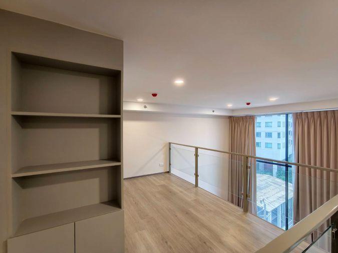 รูป ขายคอนโด Duplex 2 ห้องนอน เพดานสูง 4.2 เมตร | KnightsBridge Space สุขุมวิท–พระราม 4 ใกล้ BTS พระโขนง  MK-02 line @livingbkk  - รูปที่ 4/17