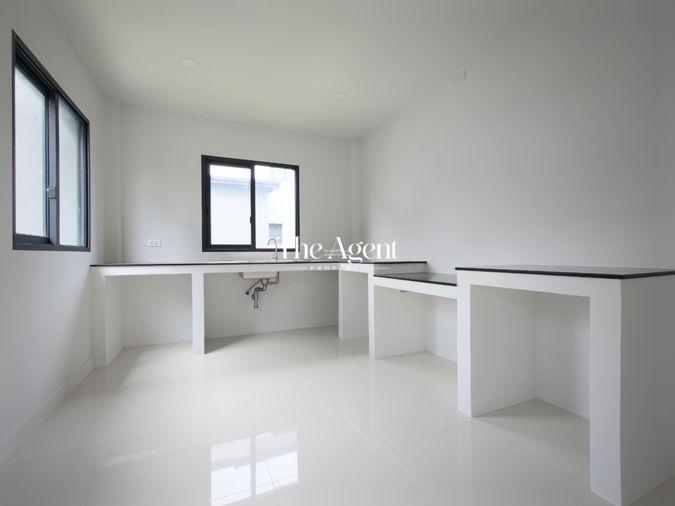 รูป ขายบ้านเดี่ยว เซนโทร ทวีวัฒนา เนื้อที่ 102.8 ตร.ว. พื้นที่ใช้สอย 320 ตร.ม. 4 นอน 5 น้ำ จอดรถ 4 คัน หลังใหญ่ ใกล้บรมราชชนนี เพชรเกษม กาญจนาภิเษก - รูปที่ 14/88