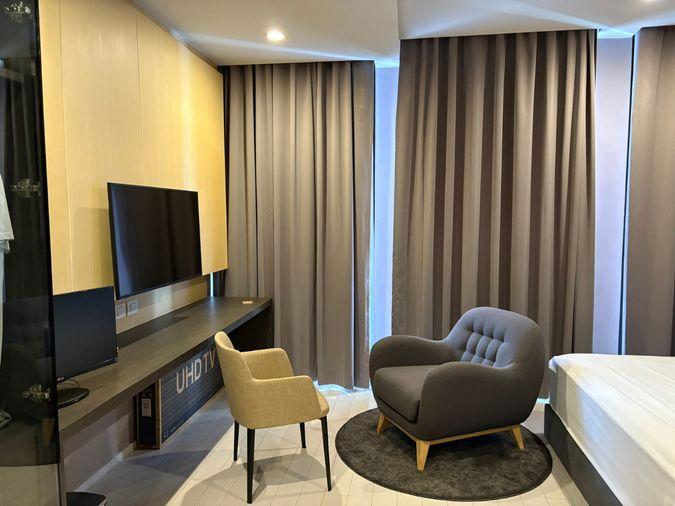 picture 🏢 Condo for Rent: Noble Ploenchit   Property Code | LNP-C14180  - 1/5