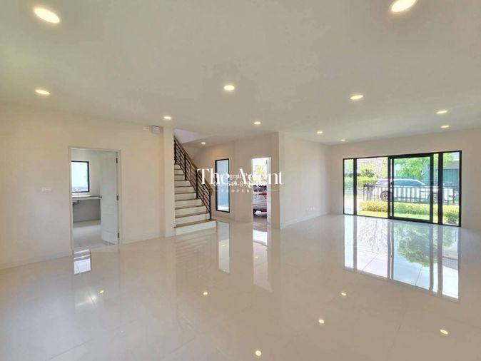 รูป ขายบ้านเดี่ยว เซนโทร ทวีวัฒนา เนื้อที่ 102.8 ตร.ว. พื้นที่ใช้สอย 320 ตร.ม. 4 นอน 5 น้ำ จอดรถ 4 คัน หลังใหญ่ ใกล้บรมราชชนนี เพชรเกษม กาญจนาภิเษก - รูปที่ 5/88