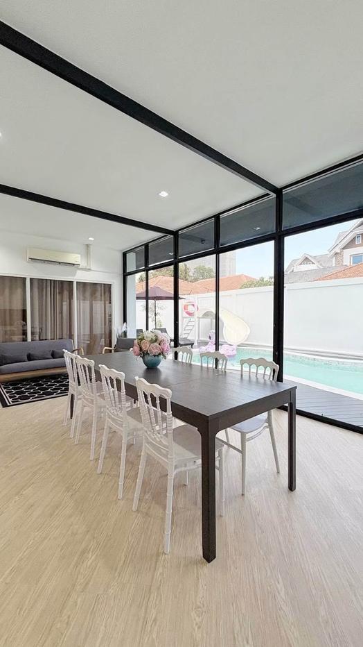 รูป Pool Villa for Sale Pratumnak Pattaya Prime Location - รูปที่ 3/13