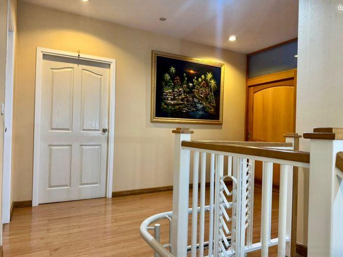 รูป ให้เช่าบ้านเดี่ยว 2 ชั้น Passorn Prestige Pattanakarn เฟอร์นิเจอร์ Built-in ทั้งหลัง พร้อมโซลาร์เซลล์และลิฟต์บันได ใกล้เอกมัย ทองหล่อ พระราม 9 - รูปที่ 30/48