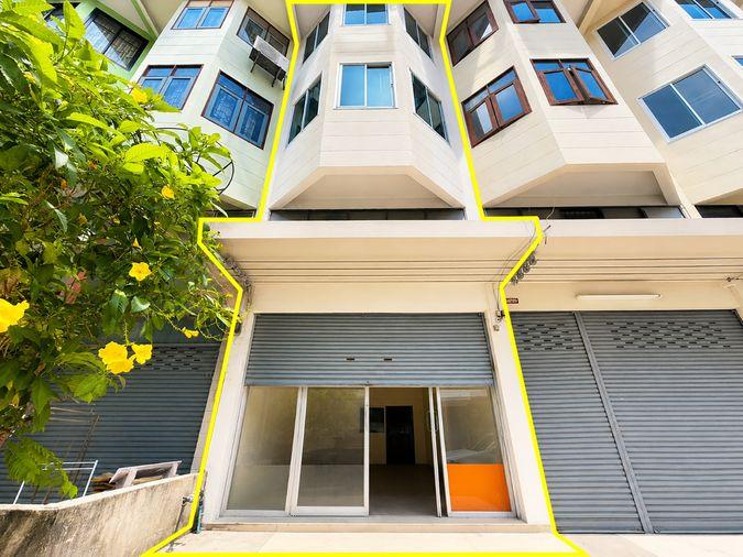 รูป 🏢✨ ขายอาคารพาณิชย์ 3 ชั้นครึ่ง ทำเลดี ใจกลางรังสิต ✨🏢 - รูปที่ 1/17