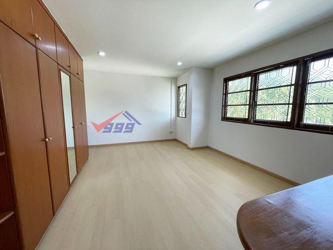 รูป ให้เช่าบ้านเดี่ยว หมู่บ้านชวนชื่นบางเขน | 6 ห้องนอน 255 ตร.ม. REF. 075HRK - รูปที่ 12/26