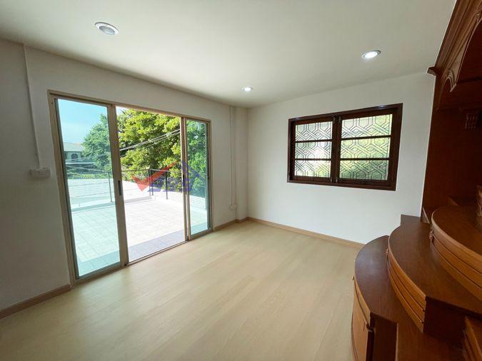 รูป ให้เช่าบ้านเดี่ยว หมู่บ้านชวนชื่นบางเขน | 6 ห้องนอน 255 ตร.ม. REF. 075HRK - รูปที่ 16/26