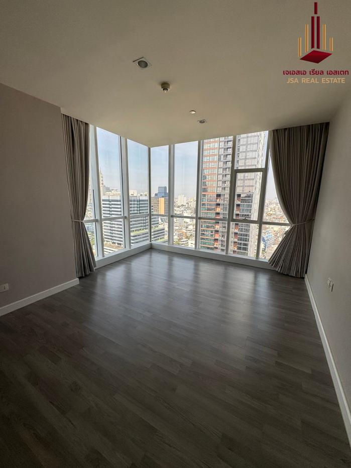 picture ✨ For Sale: The Room Sathorn - TanonPun Condo ✨💰 Only 13,900,000 THB - 2/5