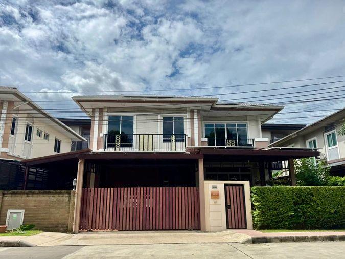รูป ให้เช่าบ้านเดี่ยว 2 ชั้น Passorn Prestige Pattanakarn เฟอร์นิเจอร์ Built-in ทั้งหลัง พร้อมโซลาร์เซลล์และลิฟต์บันได ใกล้เอกมัย ทองหล่อ พระราม 9 - รูปที่ 1/48