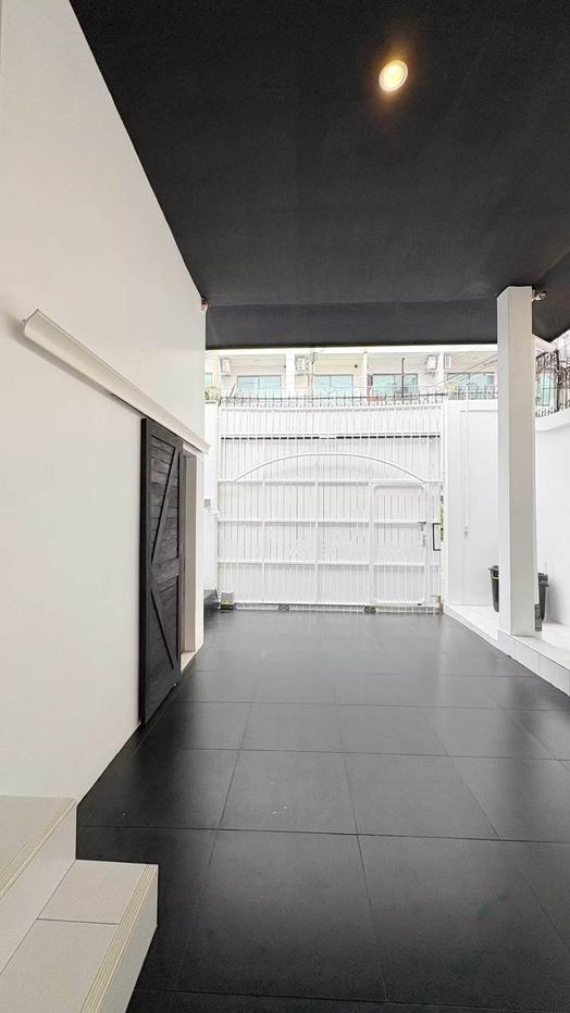 รูป Pool Villa for Sale Pratumnak Pattaya Prime Location - รูปที่ 11/13
