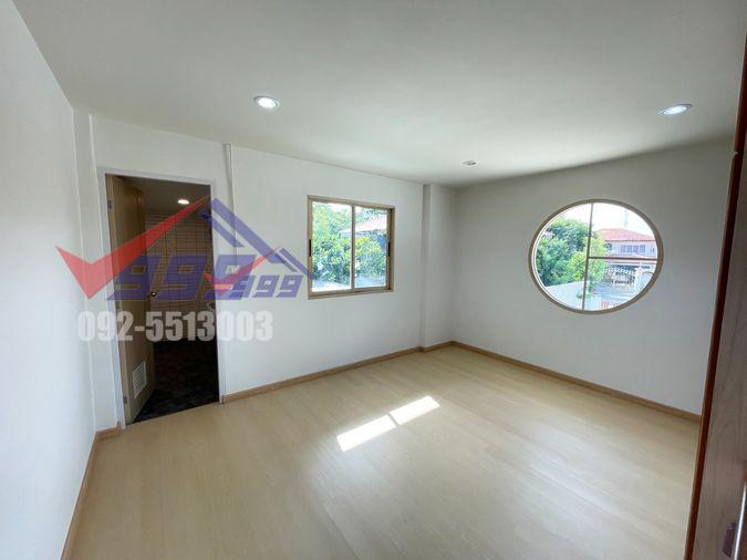 รูป ให้เช่าบ้านเดี่ยว หมู่บ้านชวนชื่นบางเขน | 6 ห้องนอน 255 ตร.ม. REF. 075HRK - รูปที่ 8/26