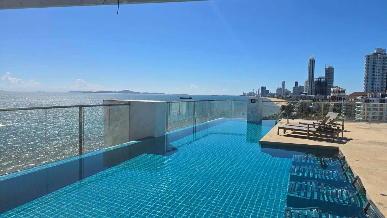 รูป Beachfront Condo for Sale Waters Edge Condominium Na Jomtien - รูปที่ 6/8