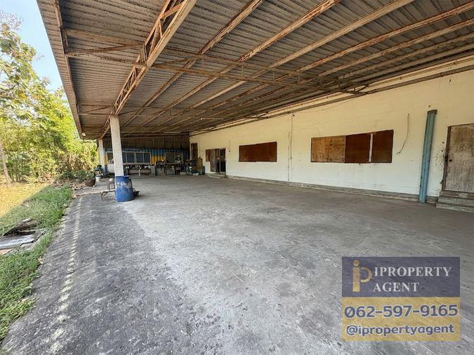 รูป ขายที่ดิน พร้อมสำนักงานอู่รถเมล์ หอพัก พื้นที่กว้าง พร้อมใช้งาน คลองหก ปทุมธานี - รูปที่ 9/12
