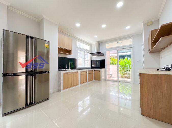 picture For rent: Masterpiece Village Ekamai Ram Inthra Expressway Lat Phrao. - 11/28