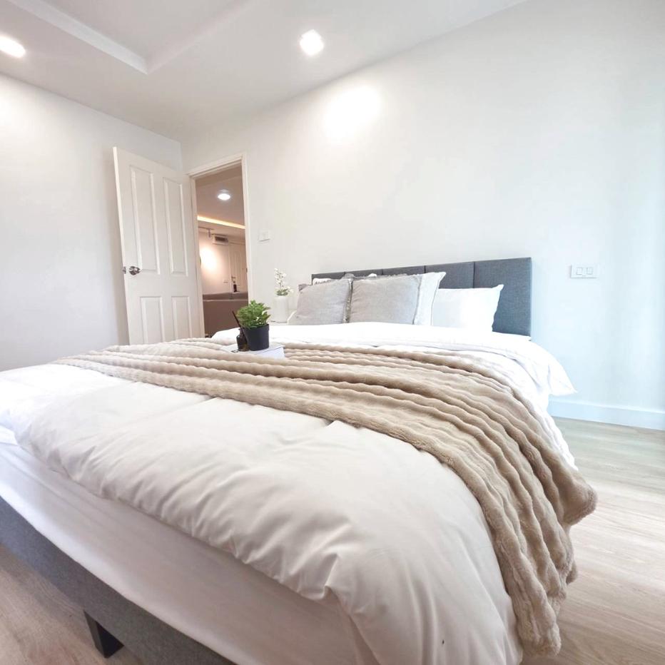picture Selling Happy Condo Ratchada 18, large 80 sq.m. 2-bedroom unit, near MRT Sutthisan. - 4/22