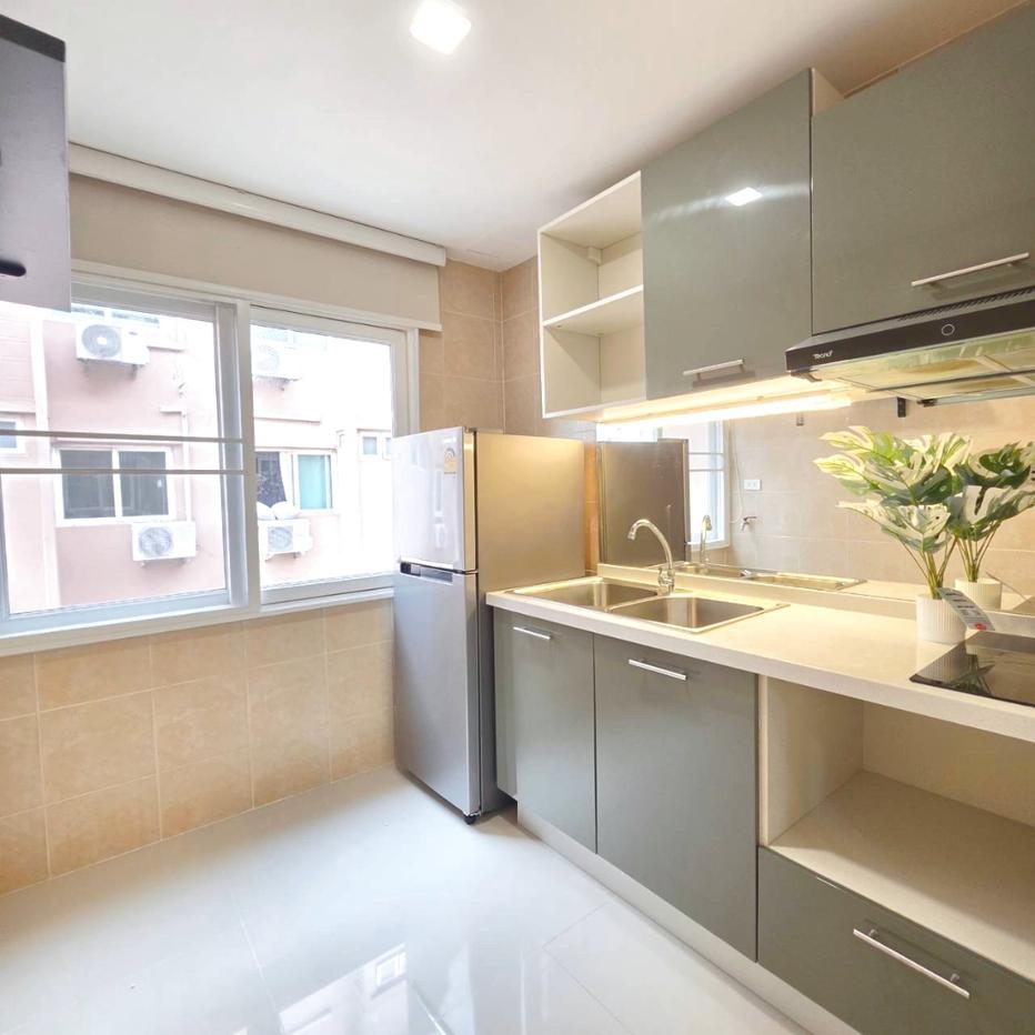 picture Selling Happy Condo Ratchada 18, large 80 sq.m. 2-bedroom unit, near MRT Sutthisan. - 12/22