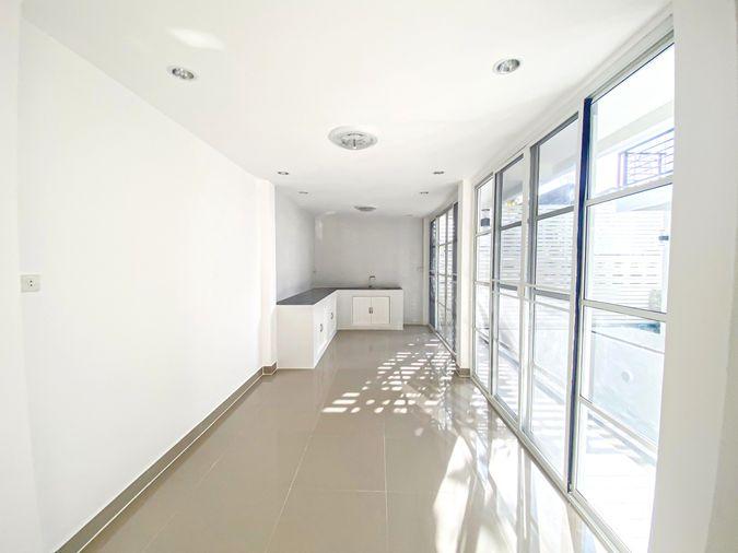picture CB061 Home office for sale 6 Br, Lat Phrao-Pradist Munudharm. - 9/13