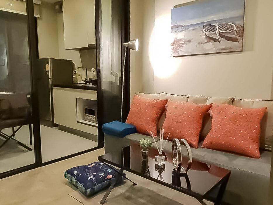 picture The Base Central Pattaya Condo for Rent 1 Bedroom Pool View - 1/6