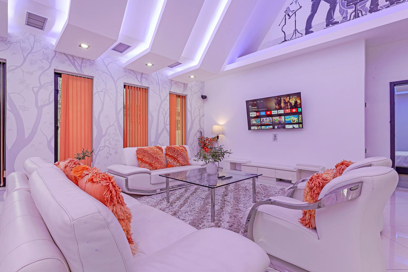 picture Spacious Pool Villa for Rent Pratumnak Pattaya - 7/30