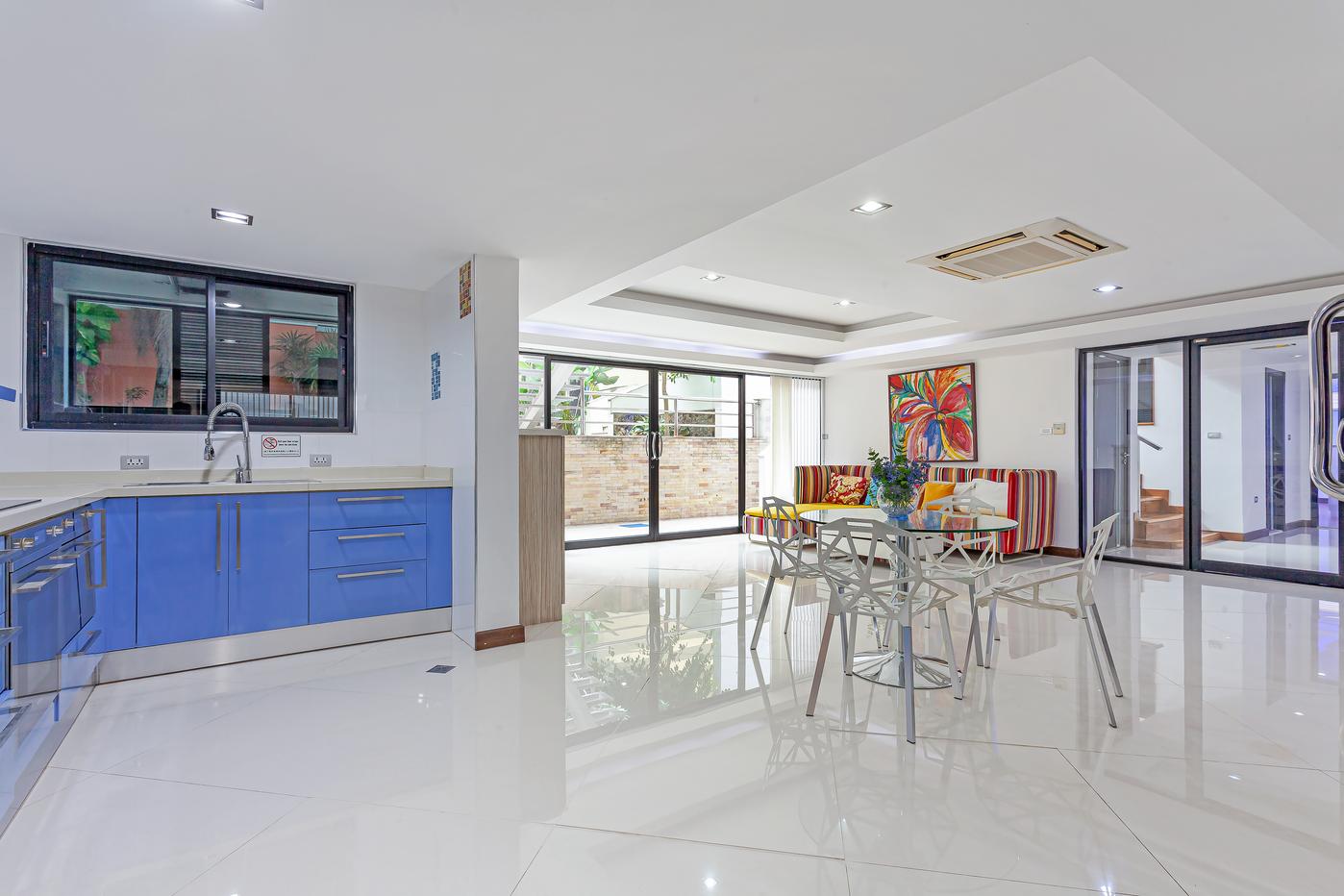 picture Spacious Pool Villa for Rent Pratumnak Pattaya - 12/30