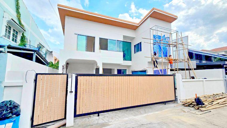 picture H0820, Detached House for Sale 5Br, Lat Phrao. - 1/1
