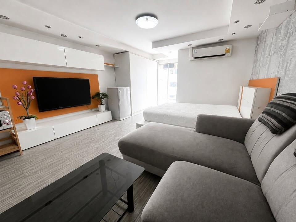 รูป 🔥ขาย คอนโด  Family Town Condominium แฟมิลี่ ทาวน์ คอนโดมิเนียม  ตกแต่งพร้อมอยู่ แถมติดตั้งแอร์ใหม่ให้ฟรี✅ ทำเลดีใจกลางเมือง ย่านสะพานควาย–สุทธิสาร - รูปที่ 2/7