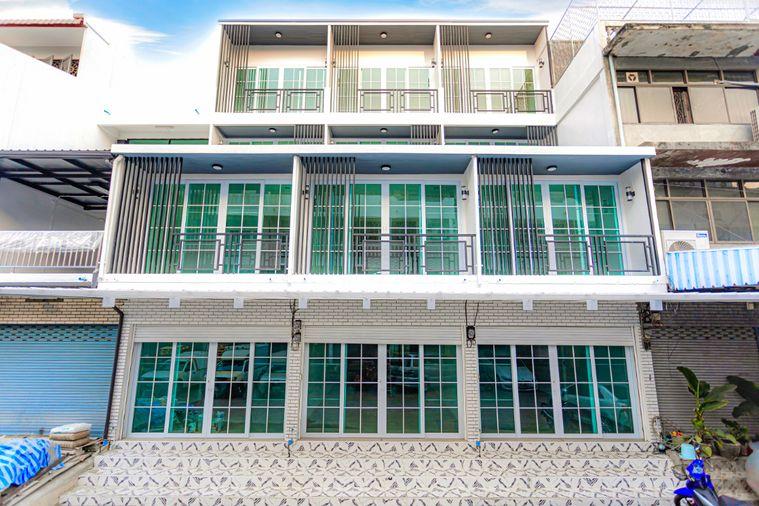 picture CB032, Commercial Building for sale 4 Br, Ratchada-Lat Phrao. - 1/10