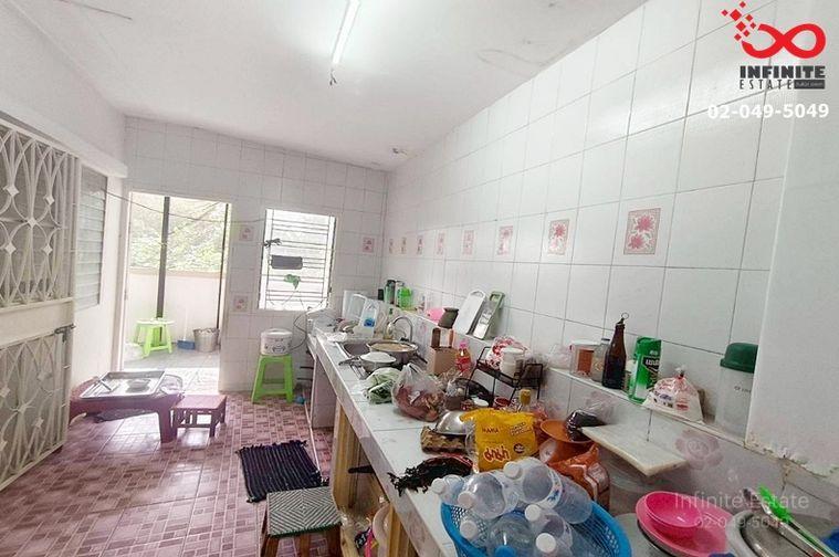 รูป ขายทาวน์เฮาส์ 2 ชั้น ถนนหทัยราษฎร์ หมู่บ้านเมืองประชา 31 ตรว. หลังริม จอดรถได้ 2 คัน - รูปที่ 8/9