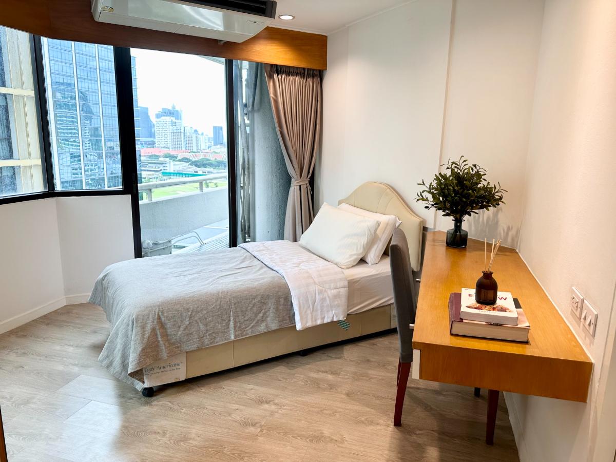 รูป 🔥 The Royal Place 1 ห้องใหญ่ 2 ห้องนอน 84 ตร.ม. ชั้น 17 ใจกลางลุมพินี เพียง 27,000 บาท/เดือน พร้อมเข้าอยู่! 🏙️✨ - รูปที่ 4/15