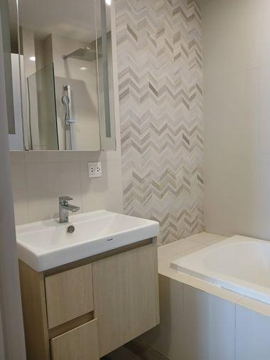 รูป 🔥 OKA HAUS Sukhumvit 36 ห้องสวย ชั้น 14 ใกล้ BTS ทองหล่อ เพียง 23,000 บาท/เดือน พร้อมเข้าอยู่! 🏙️✨ - รูปที่ 17/17