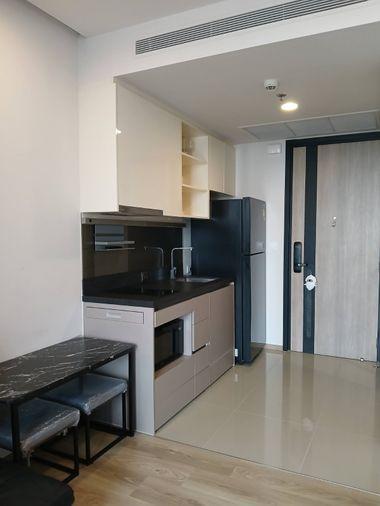 รูป 🔥 OKA HAUS Sukhumvit 36 ห้องสวย ชั้น 14 ใกล้ BTS ทองหล่อ เพียง 23,000 บาท/เดือน พร้อมเข้าอยู่! 🏙️✨ - รูปที่ 11/17